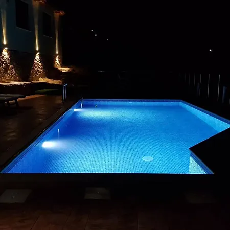 빌라 Impressive Bulma 2 Bedrooms Private Pool With Magnificent Mountain Views Big Garden With Lawn Afrata Chania