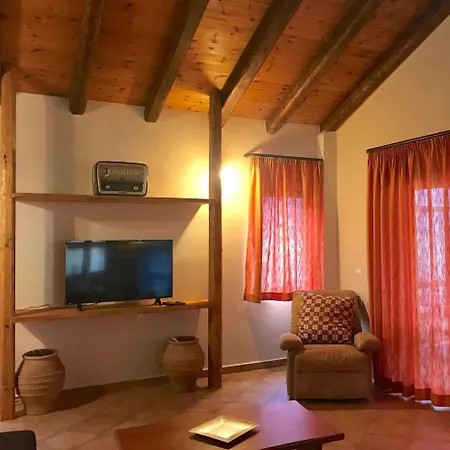 빌라 Impressive Bulma 2 Bedrooms Private Pool With Magnificent Mountain Views Big Garden With Lawn Afrata Chania 플라타니아스